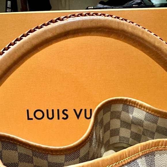Louis Vuitton Damier Azur Artsy MM Shoulder Bag - Picture 9 of 12